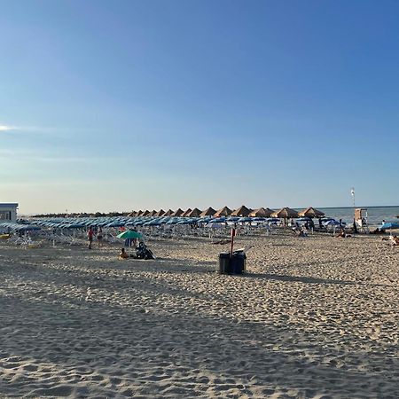 Апартаменты Il Sogno Del Mare Монтесильвано Экстерьер фото