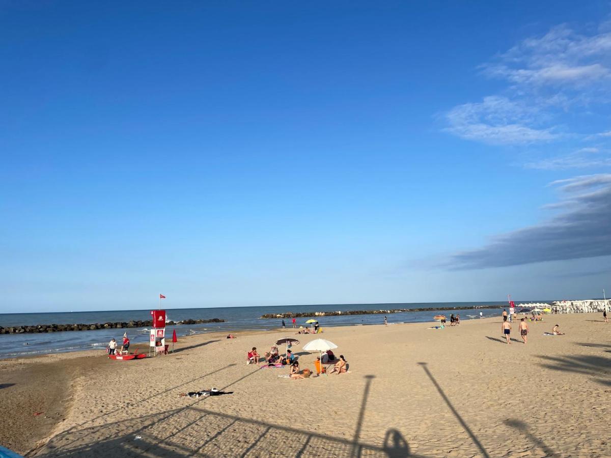 Апартаменты Il Sogno Del Mare Монтесильвано Экстерьер фото